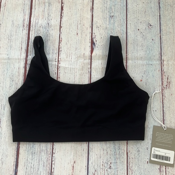 NWT Everlane the Perform Bra in black - Picture 6 of 12